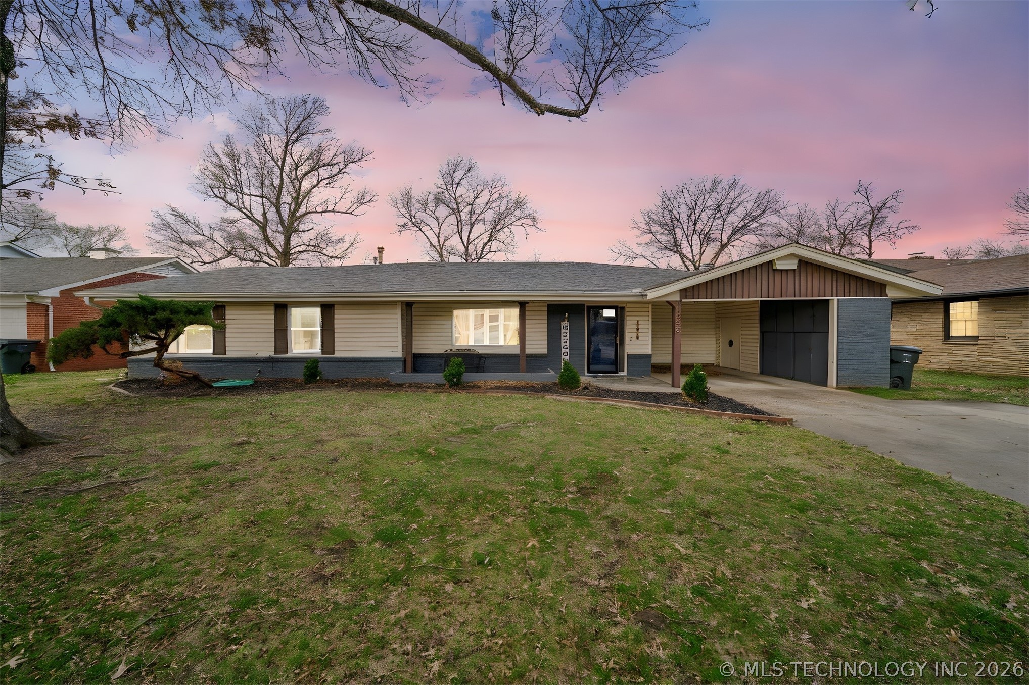 Photo 1 of 28 — 1335 N McFarland Place, Claremore, OK 74017