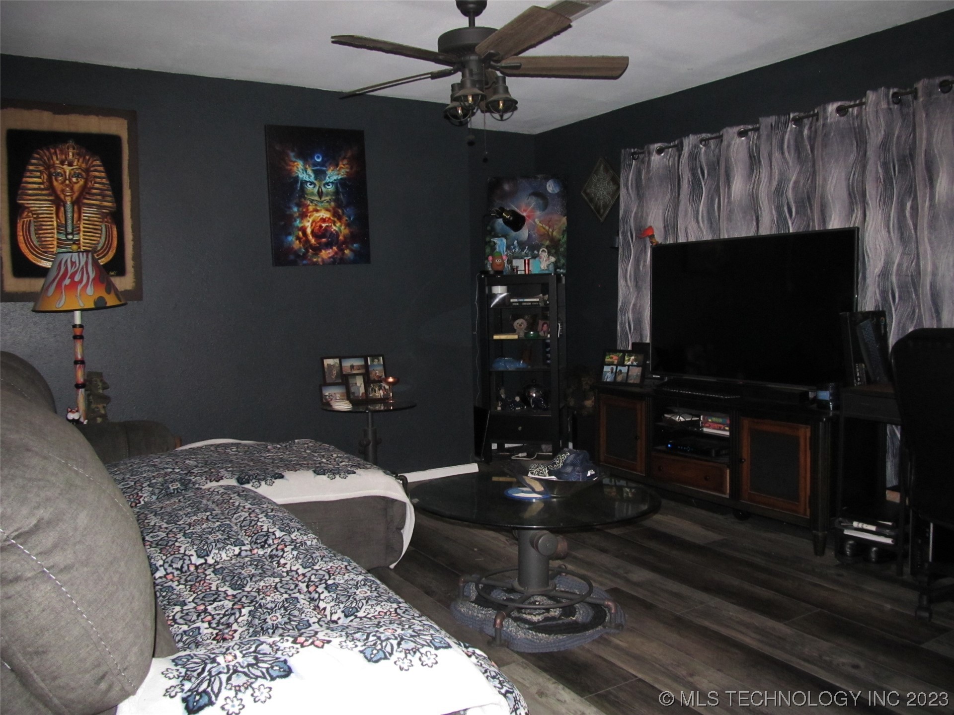 Photo 3 of 17 of 205 Chaparral house