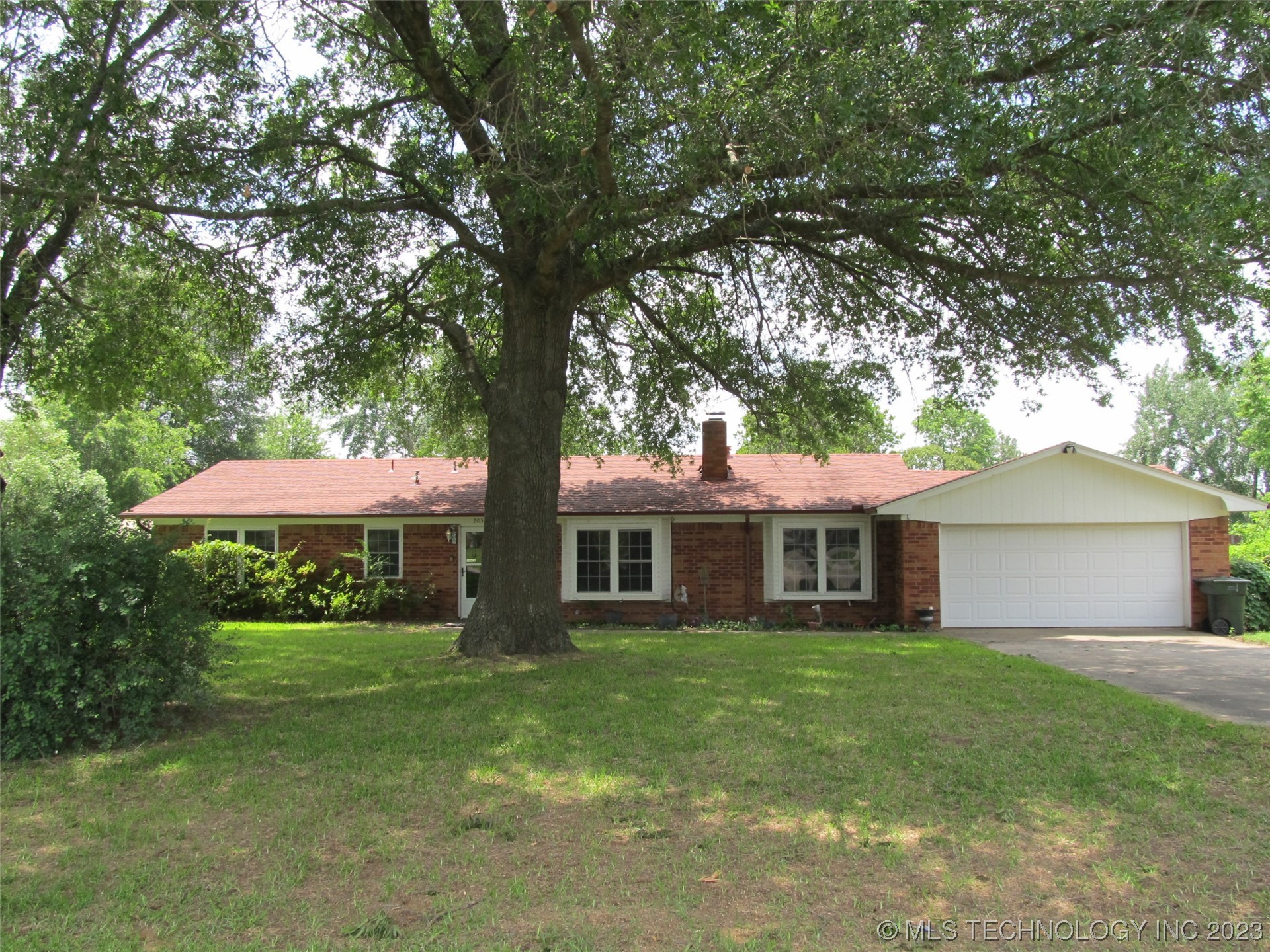 Photo 1 of 17 of 205 Chaparral house