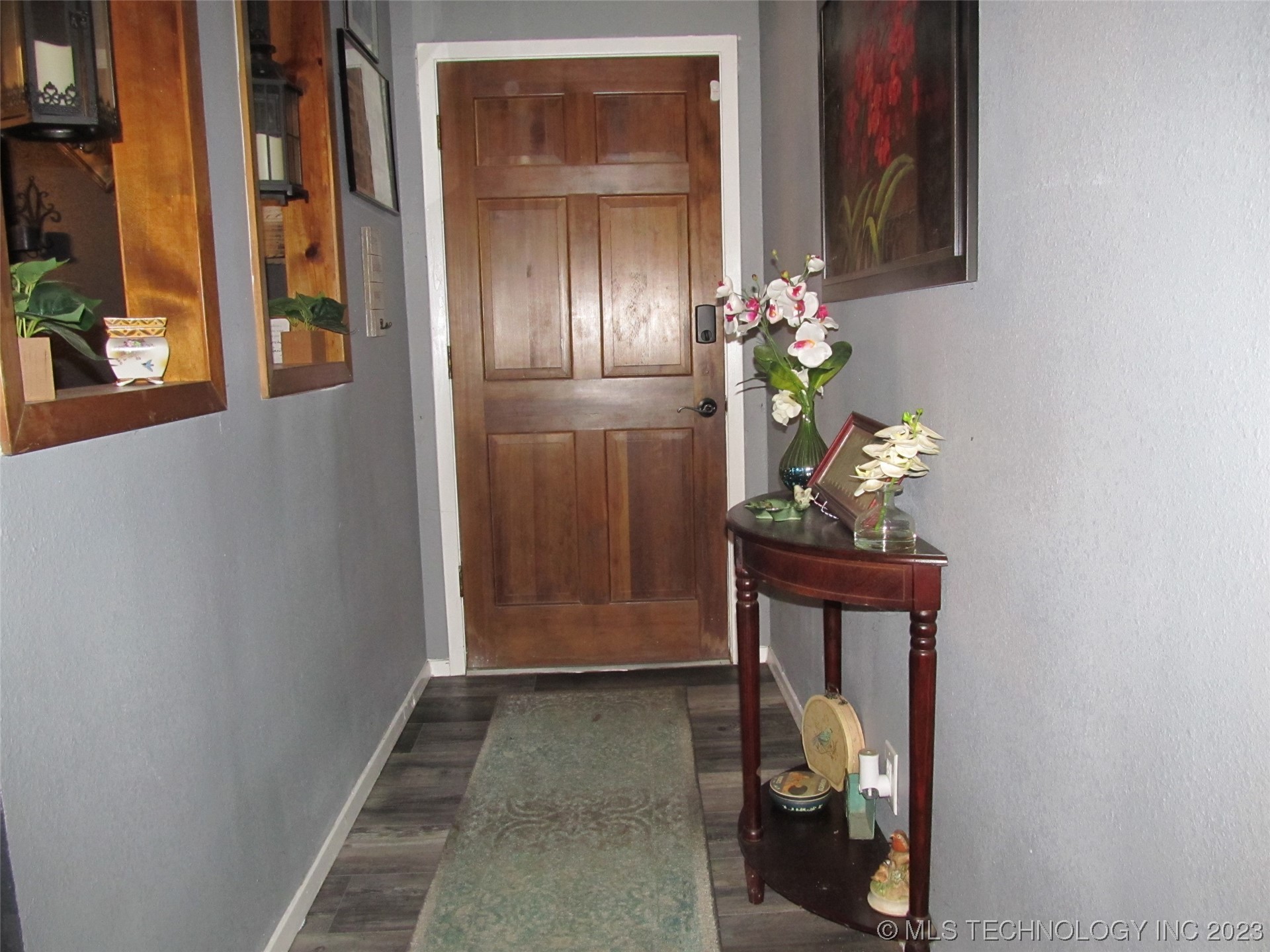 Photo 2 of 17 of 205 Chaparral house