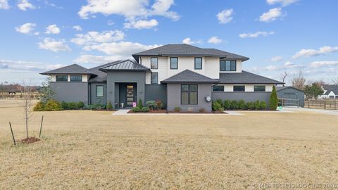 Photo of 5110 E 161st Street S, Bixby, OK 74008 (MLS # 2607867)