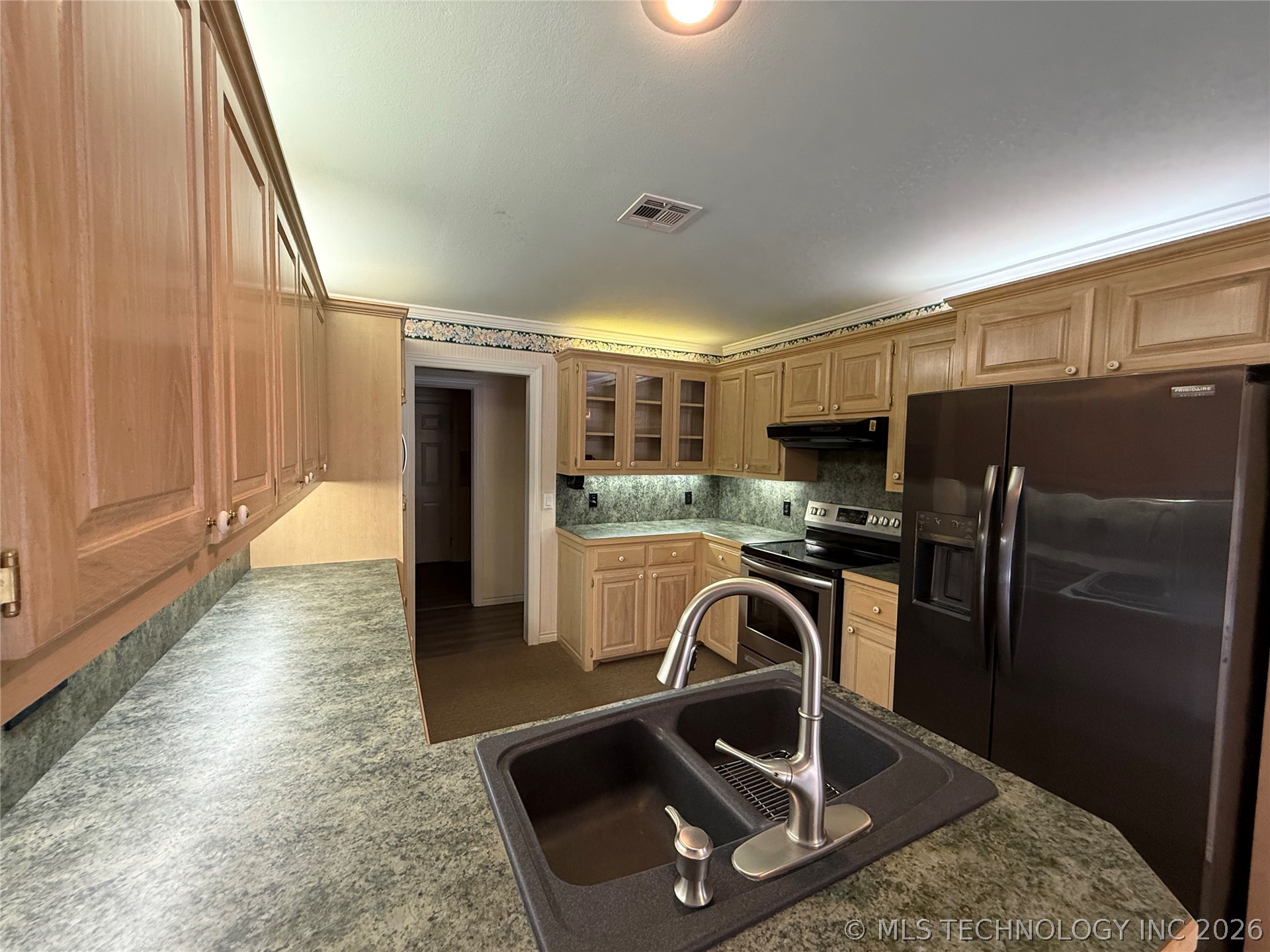 1207 Grandview AVE, Fort Gibson, OK 74434 — MLS #2618578 — photo 4 of 51