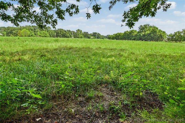 14201 US-62, TAHLEQUAH, OK 74464 - Image 76c9d4e9d5ec13dc00fe15426fce16e8/368197919