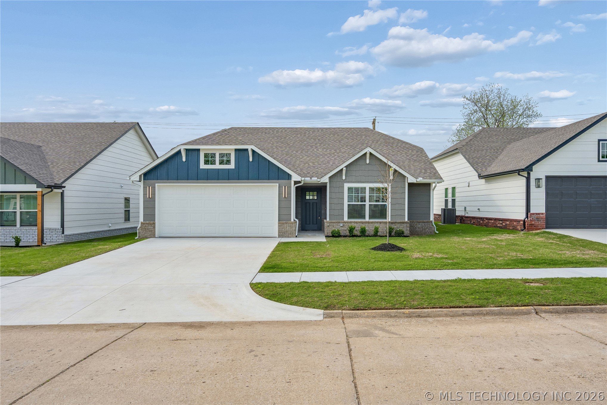 Photo 1 of 33 — 1121 E Cherry Street, Cushing, OK 74023