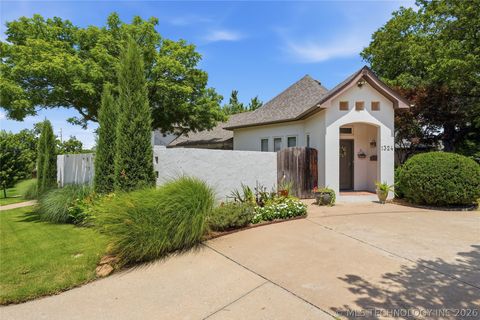 Photo of 1324 S Galveston Avenue, Tulsa, OK 74127 (MLS # 2624854)