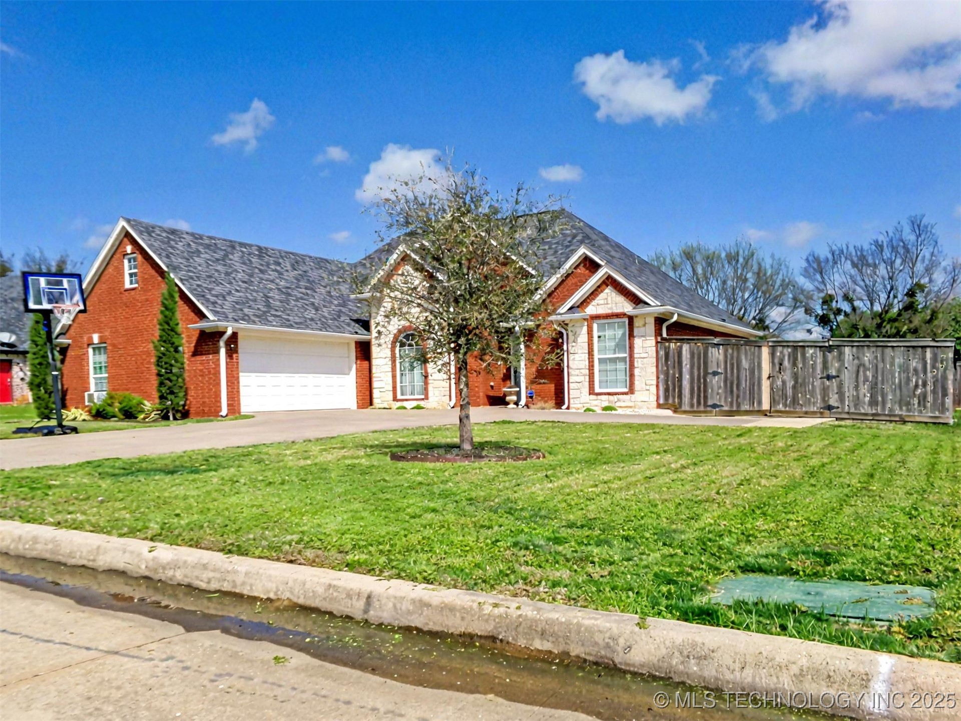 1424 Colt Drive