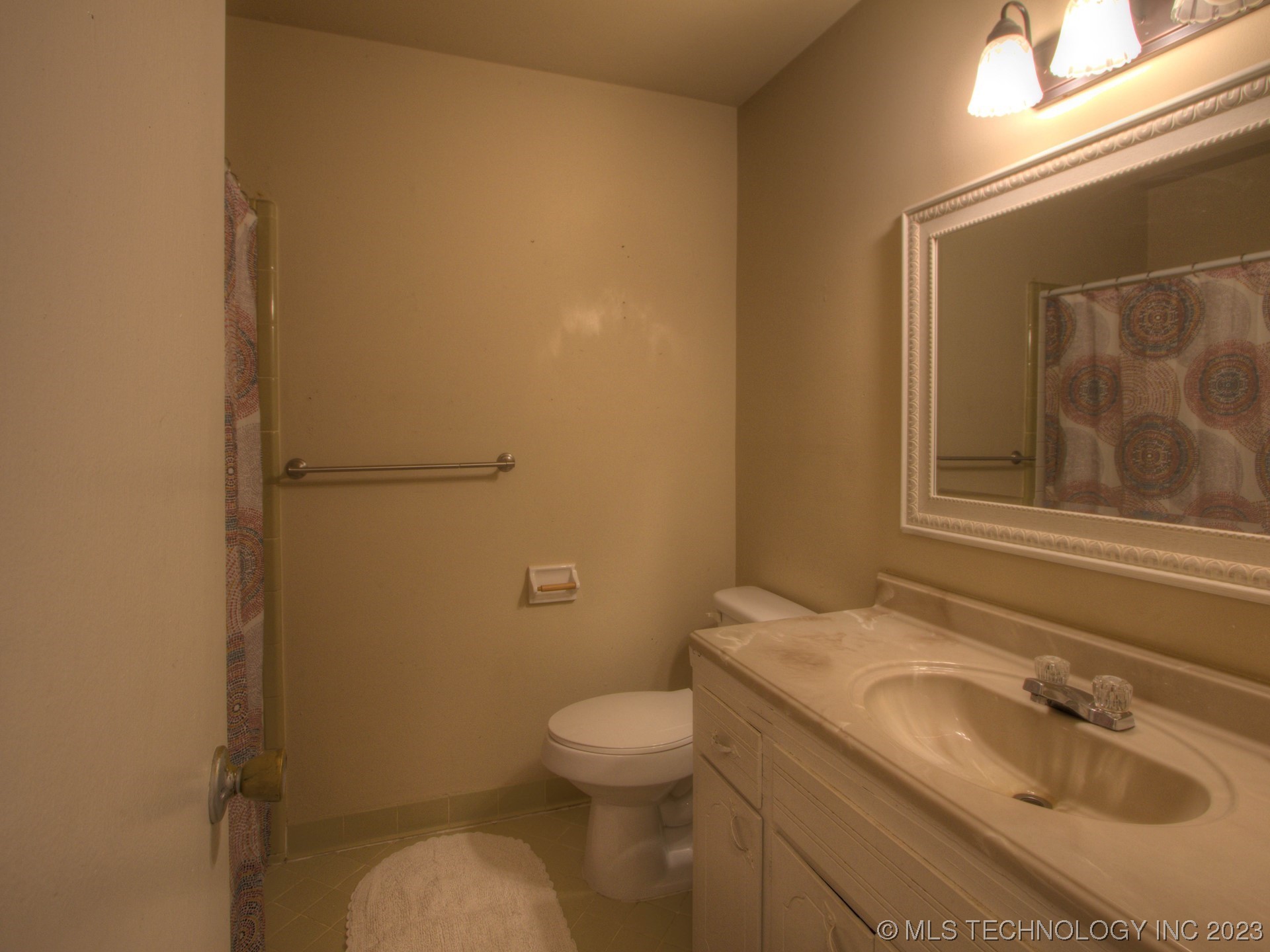 Photo 12 of 30 of 14818 N Javine Hill Road house