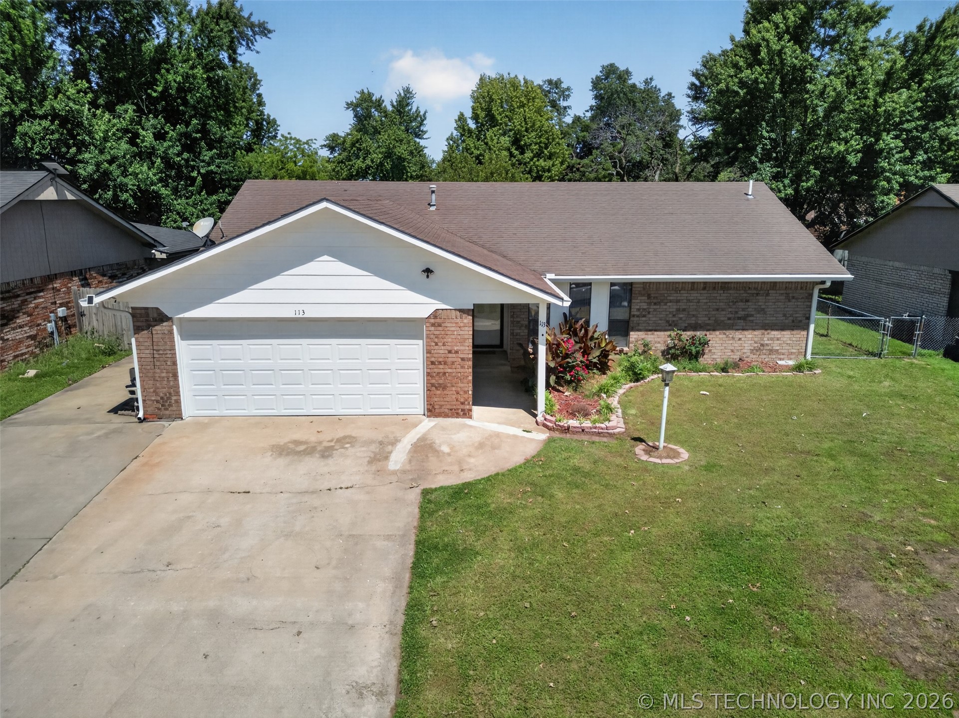 Photo 1 of 28 — 113 Magnolia Avenue, Pryor, OK 74361