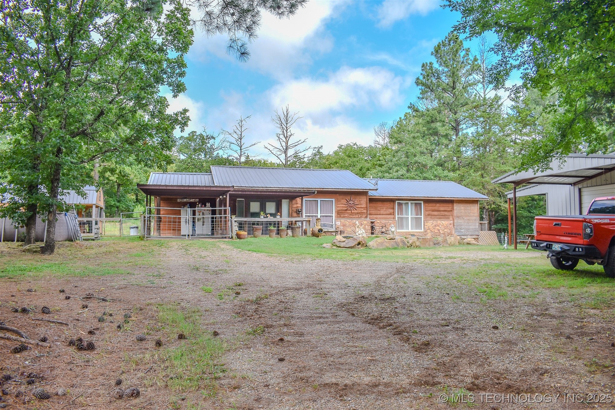 182595 Hwy 271