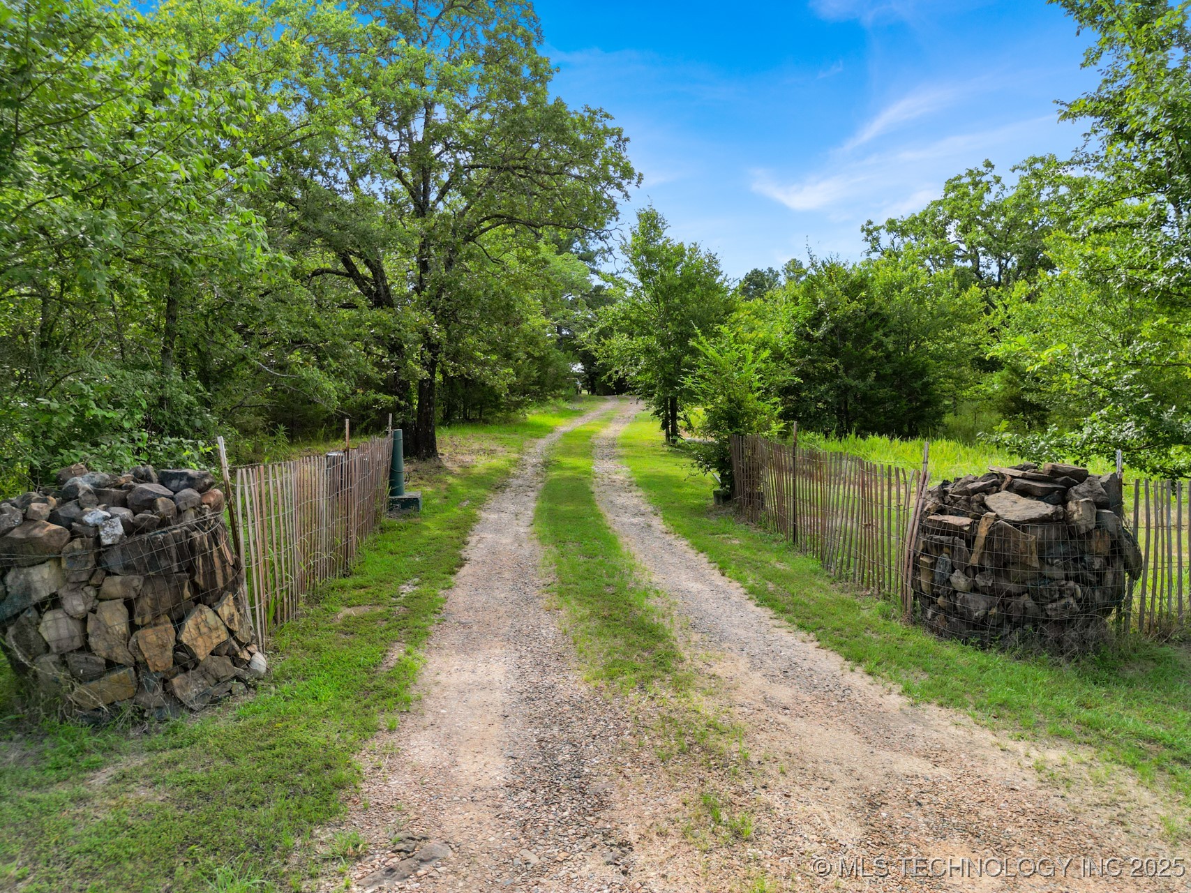 182595 Hwy 271