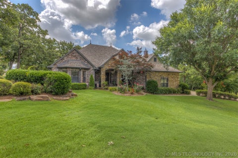 Photo of 6920 W 42nd Street, Tulsa, OK 74107 (MLS # 2624650)