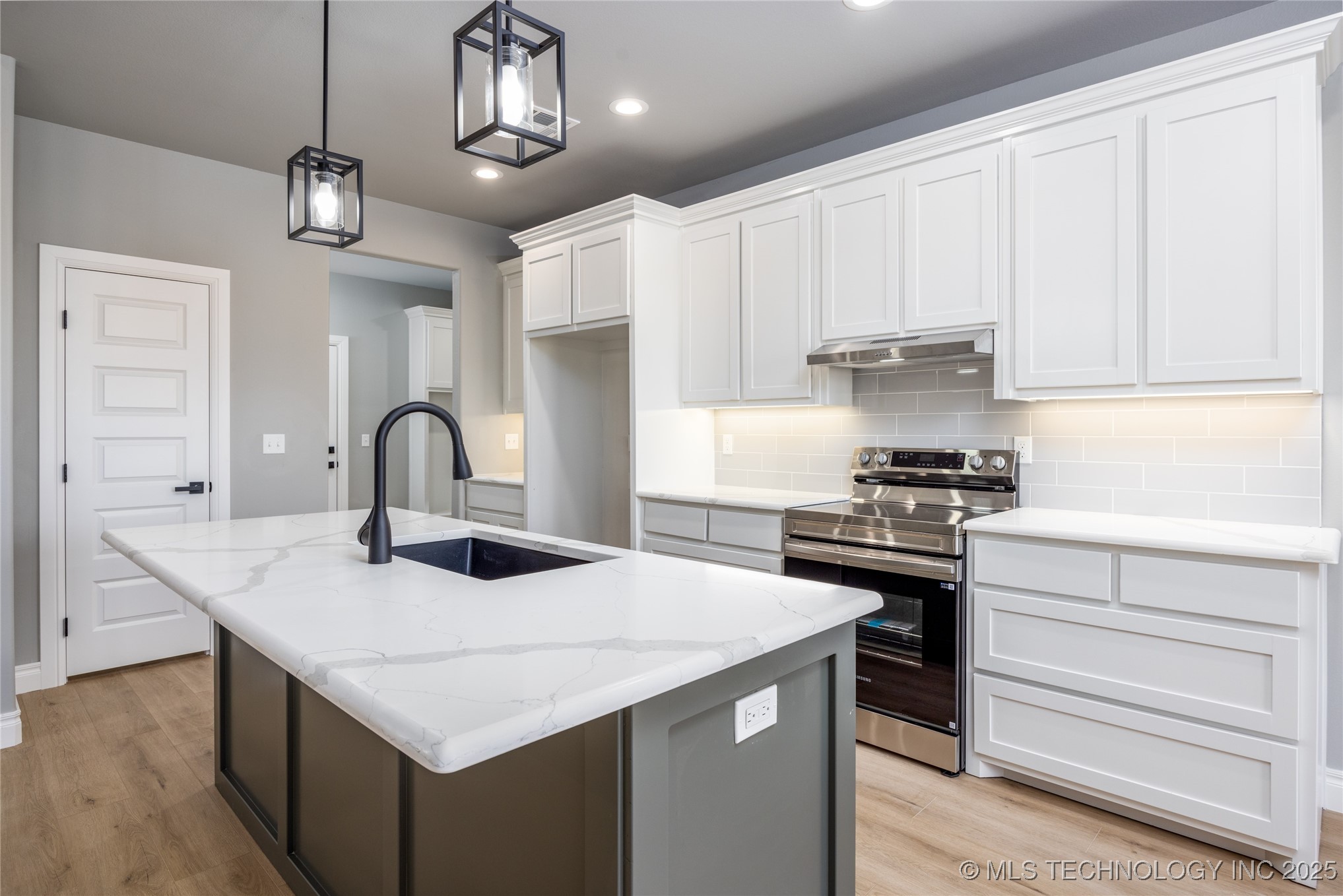 250 Maple Leaf Drive