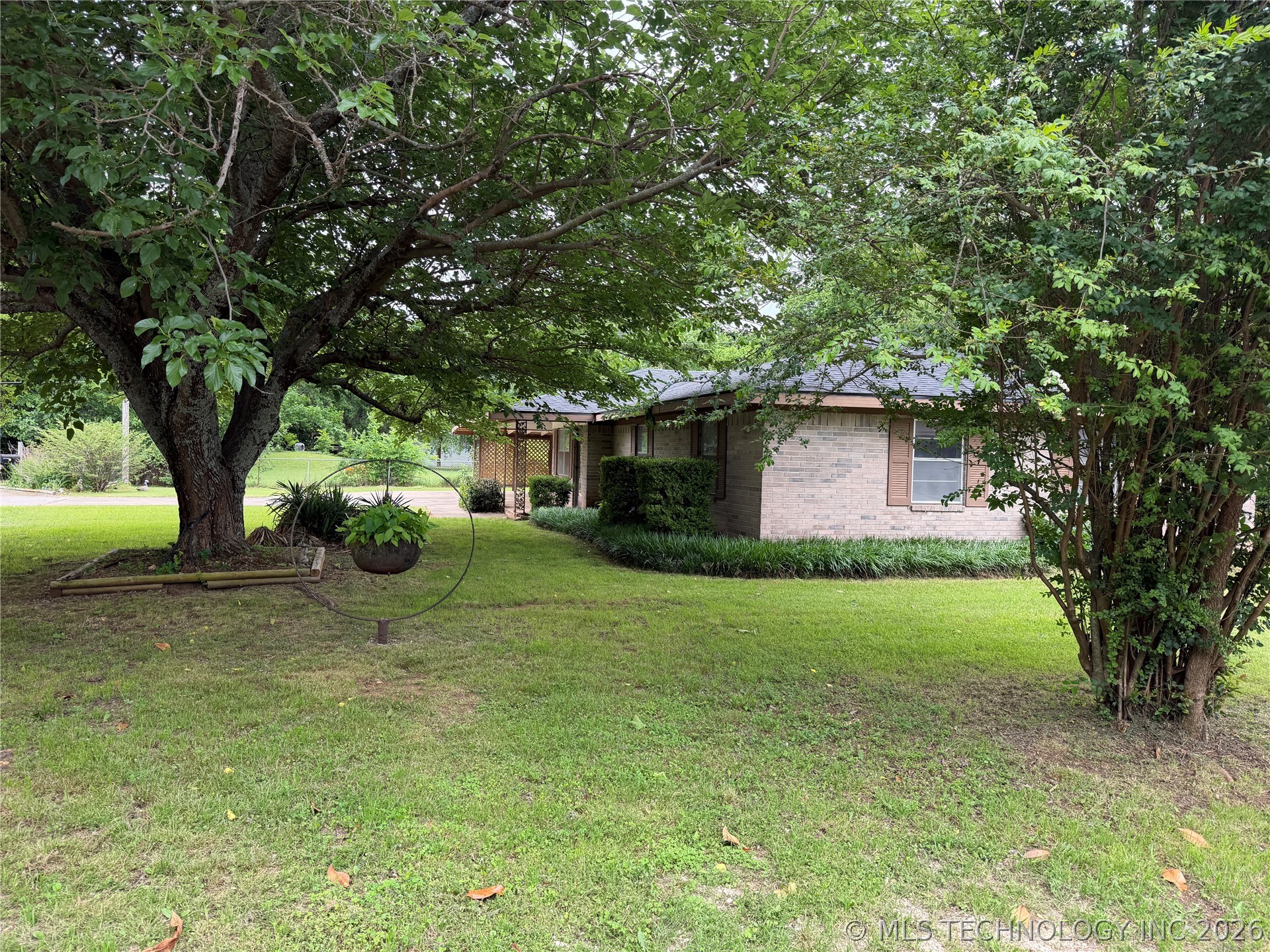 1303 Twin Lakes