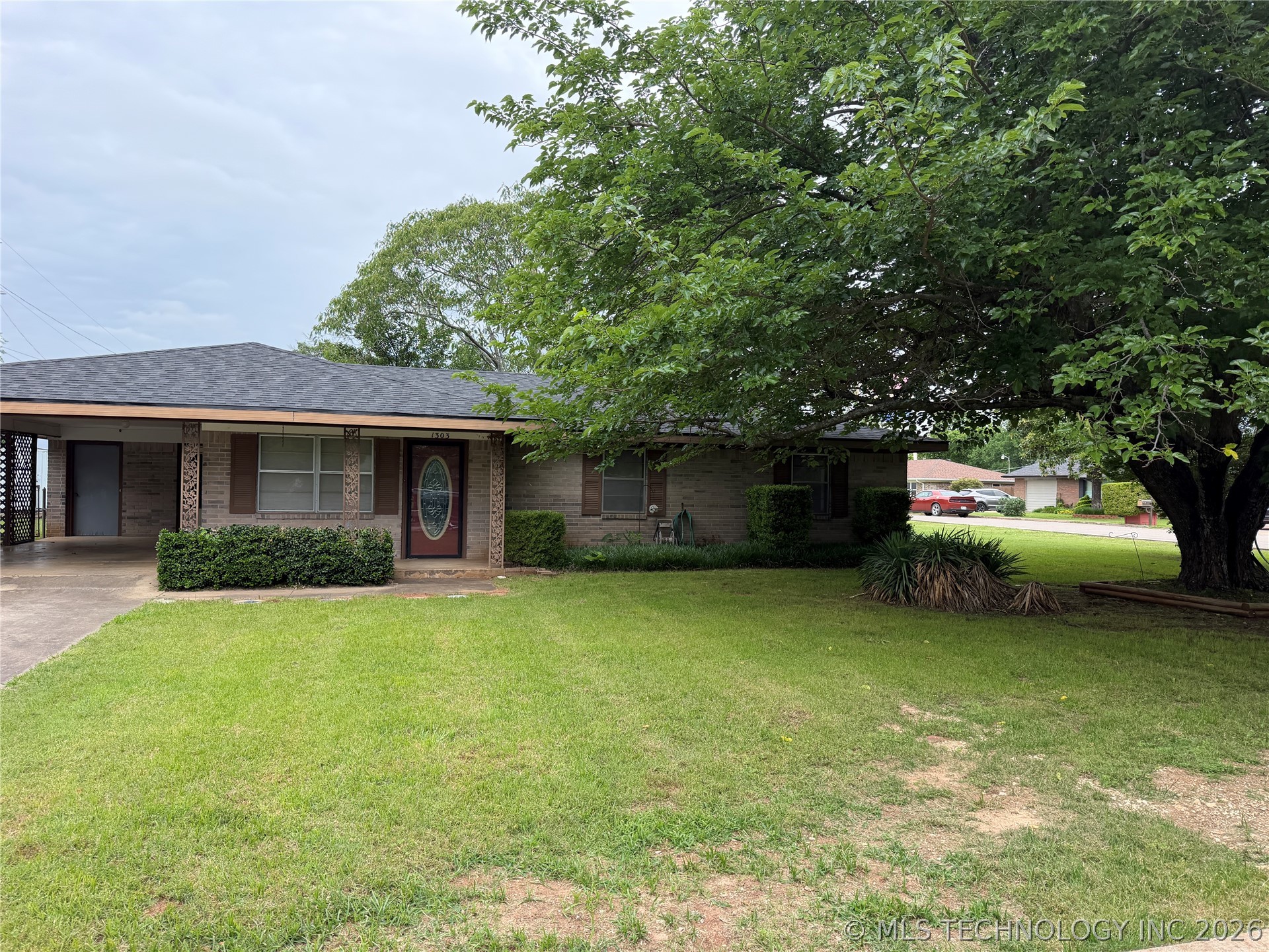 1303 Twin Lakes