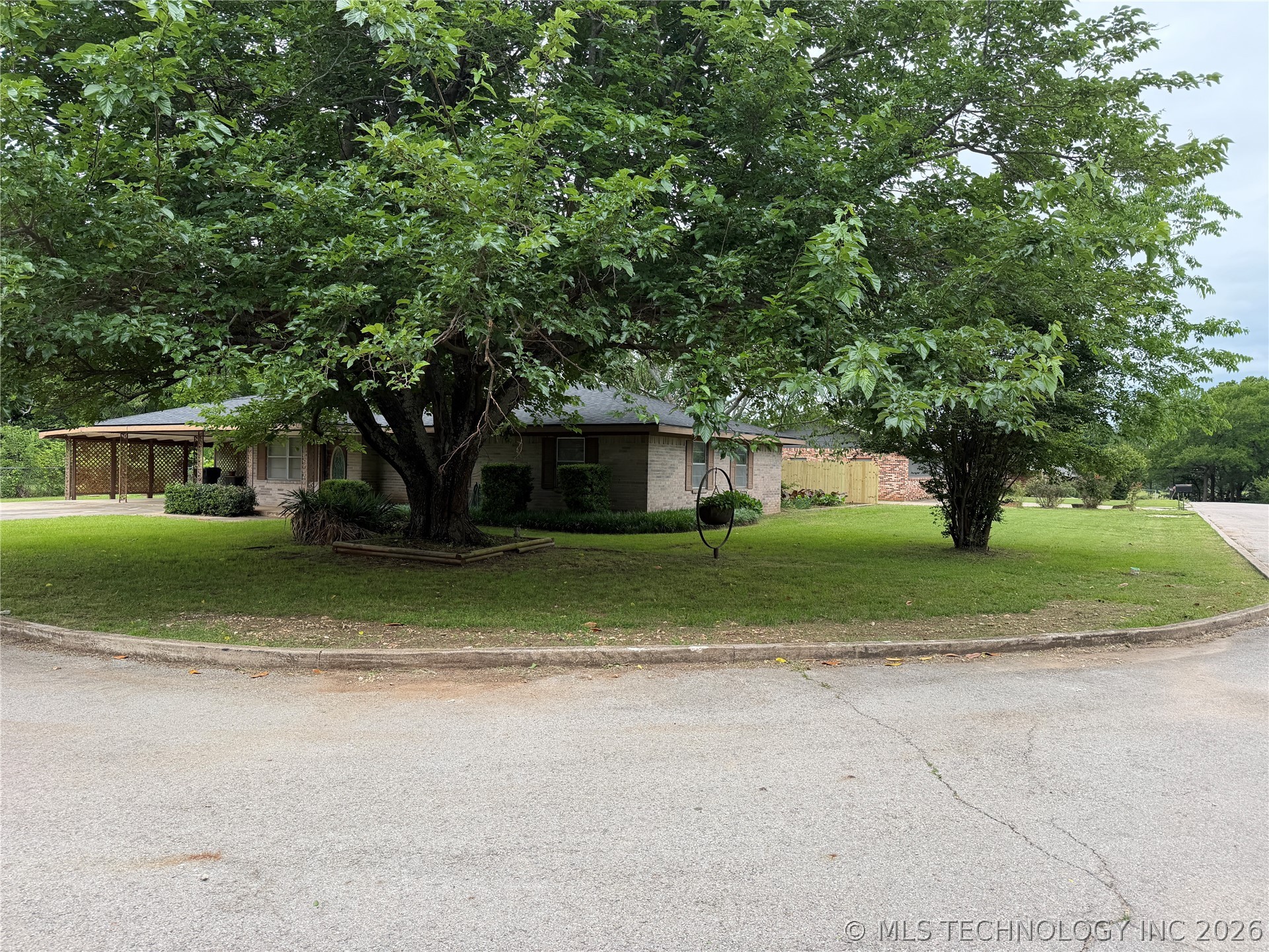 1303 Twin Lakes