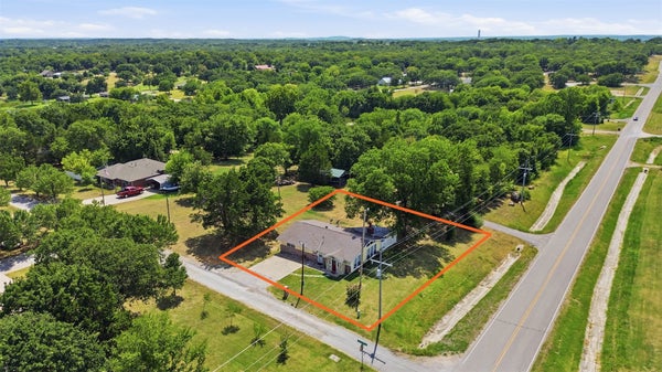 2025 CHILCOAT LN, SULPHUR, OK 73086 - Image 79dab7ede1476c2d6d63bb3b5e498787/151439721