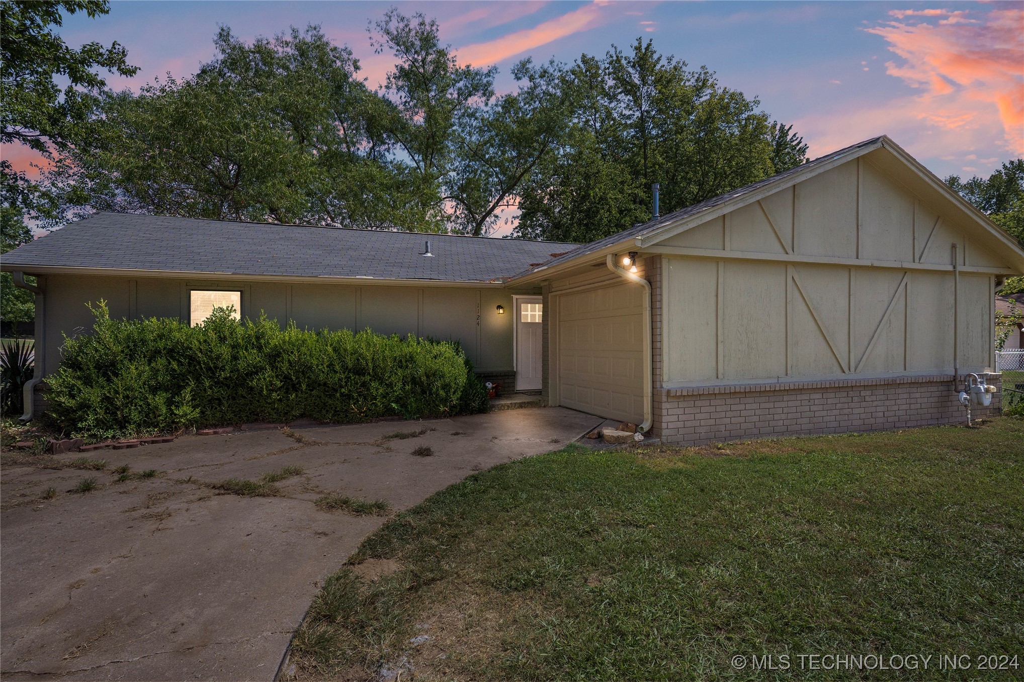 View Glenpool, OK 74033 house