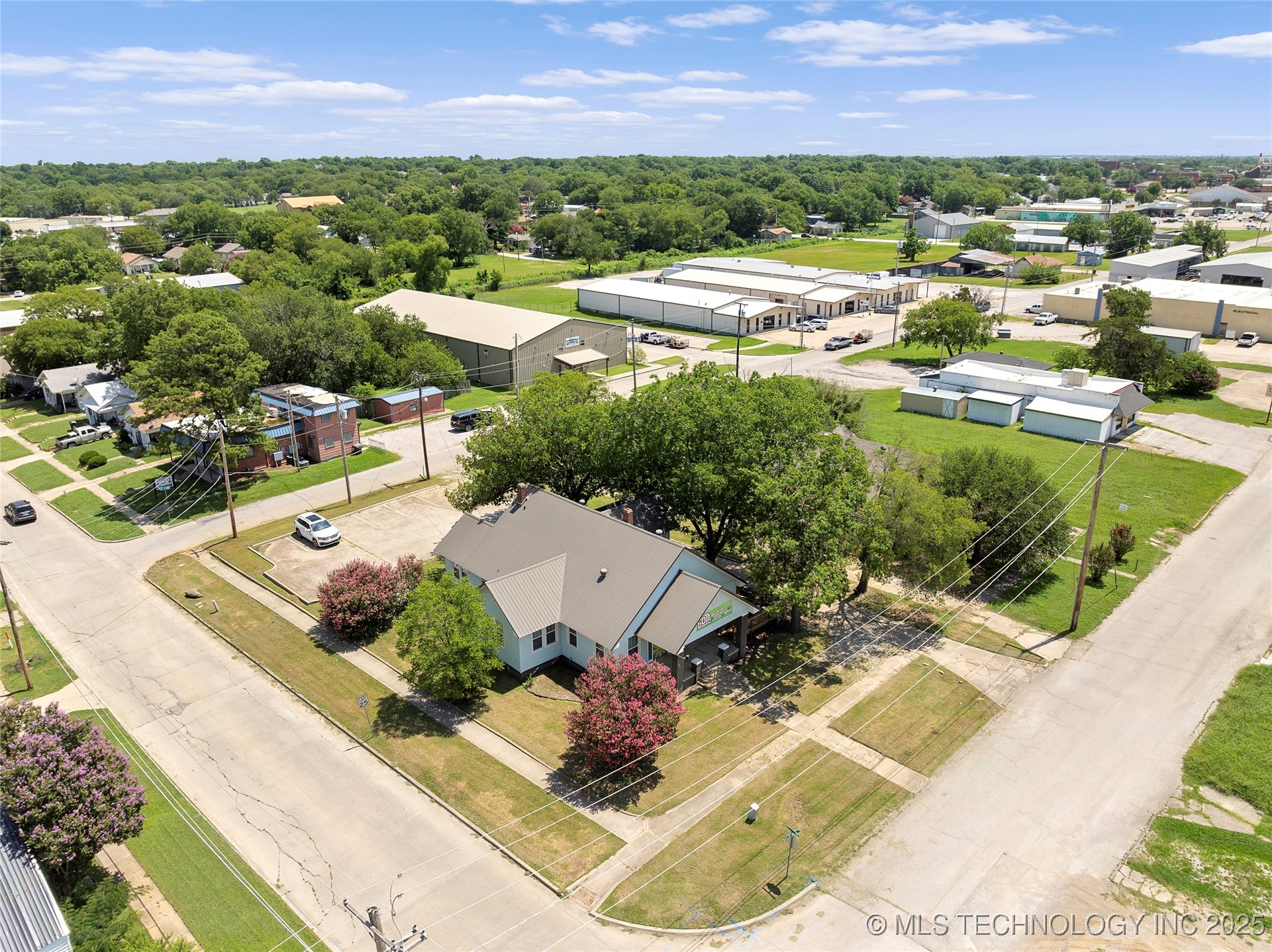 925 W Main Street