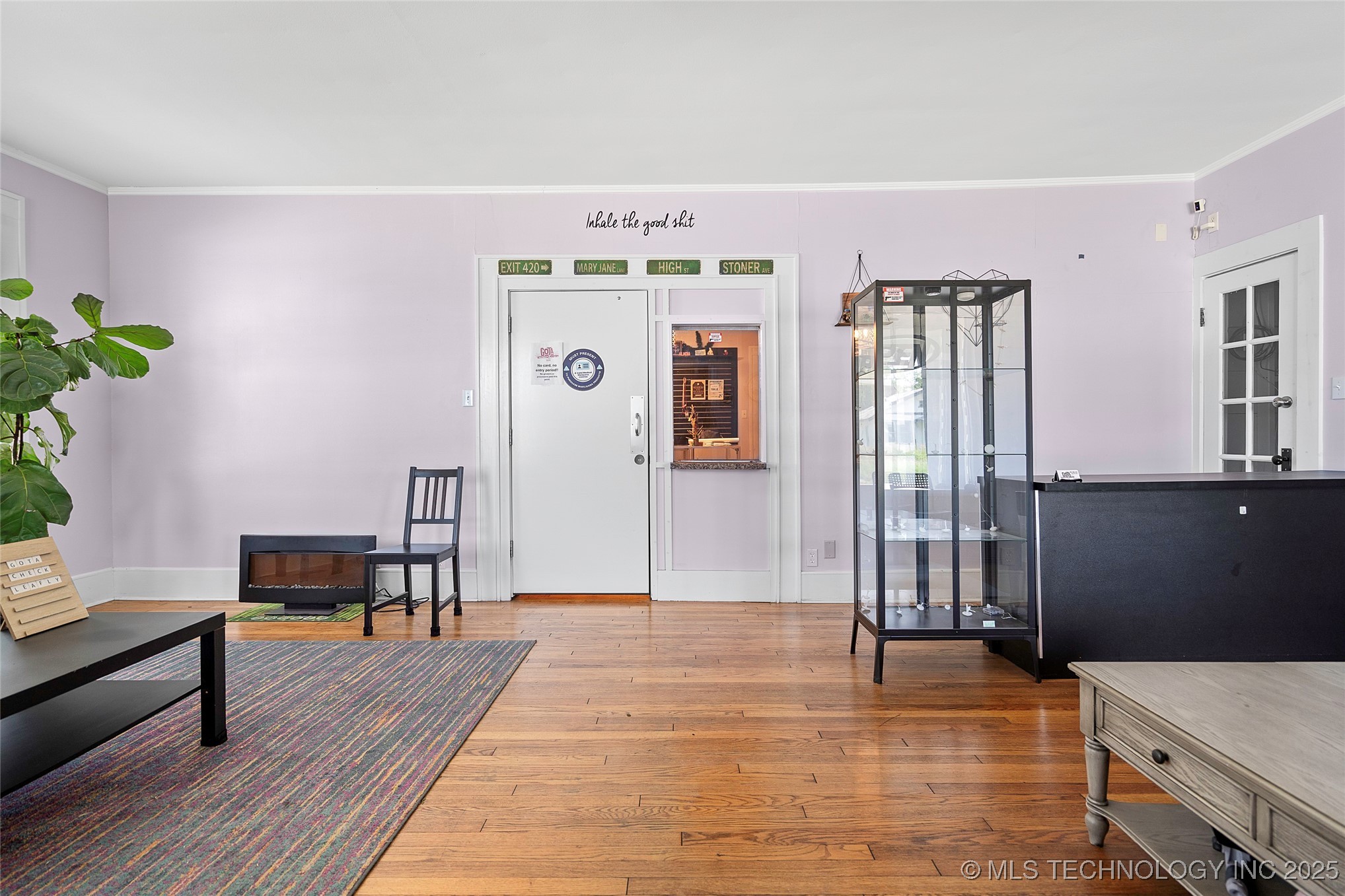925 W Main Street