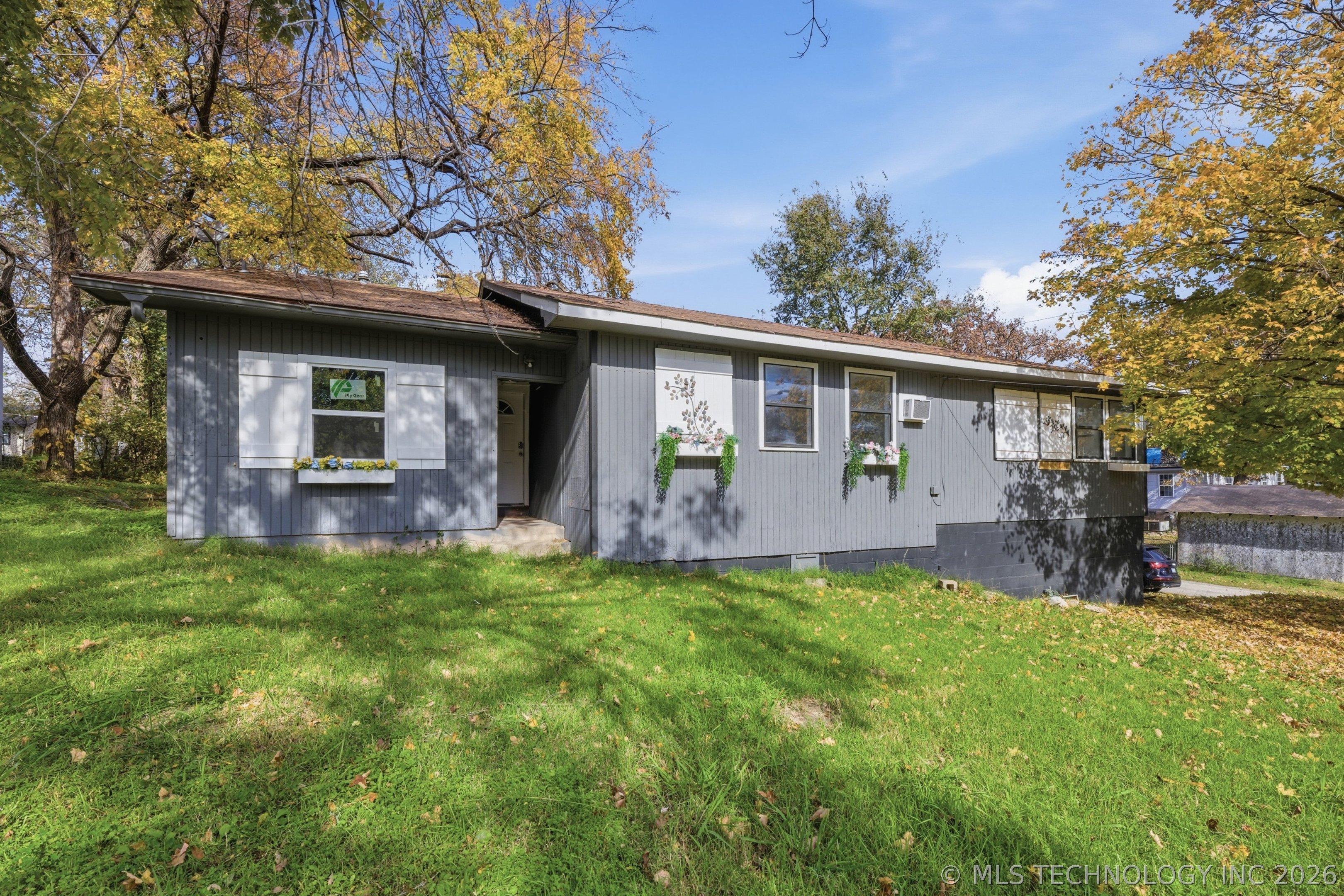 Photo 1 of 23 — 400 W Tulsa Avenue SE, Spavinaw, OK 74366