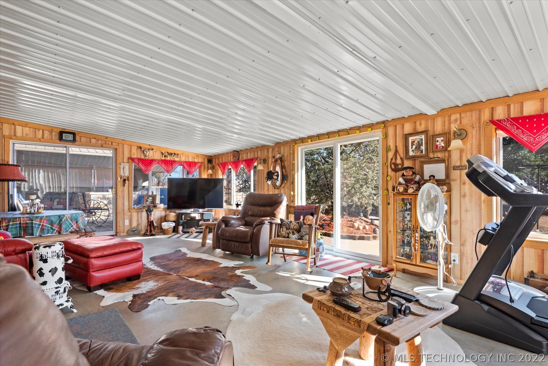 Photo 14 of 44 of 10050 N 4010 Road house