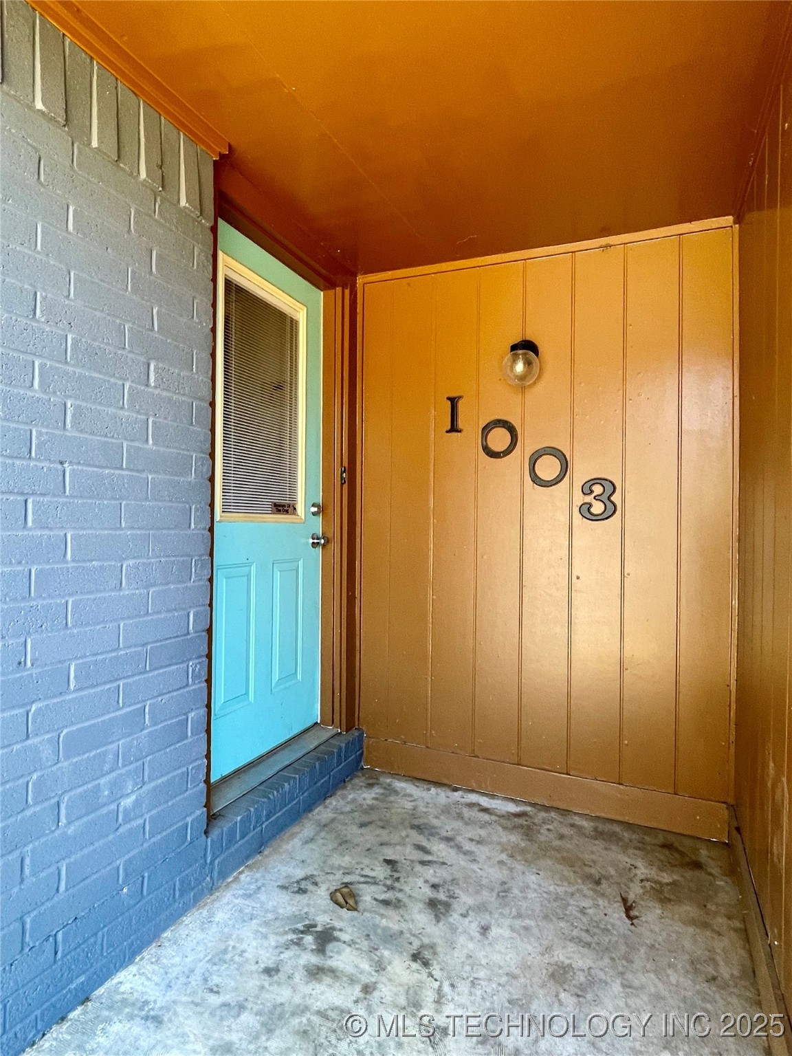 1003 Four Seasons