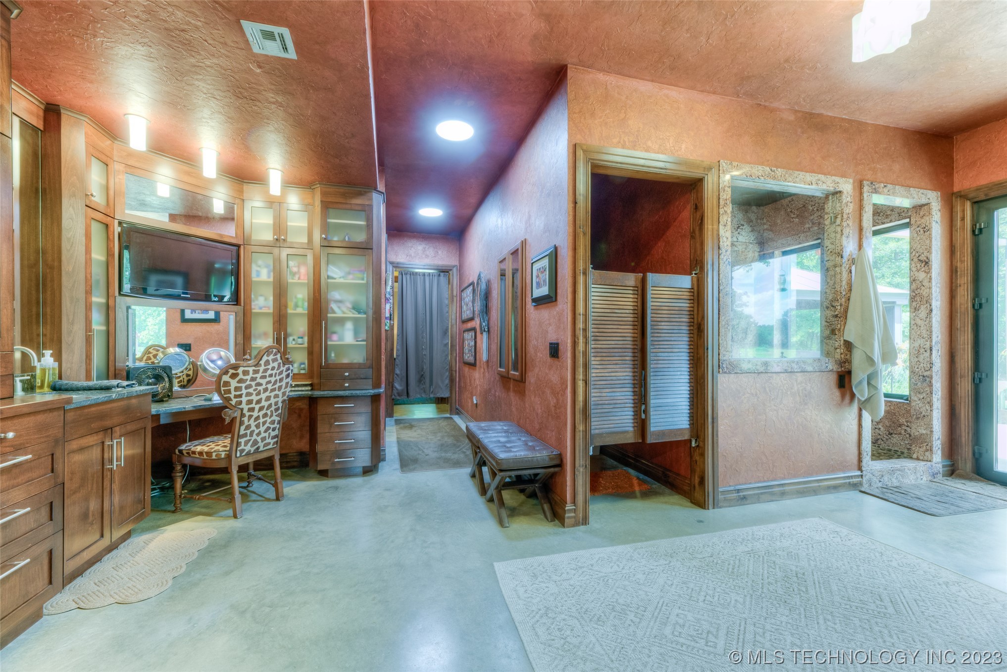Photo 21 of 44 of 14380 Creager Road house