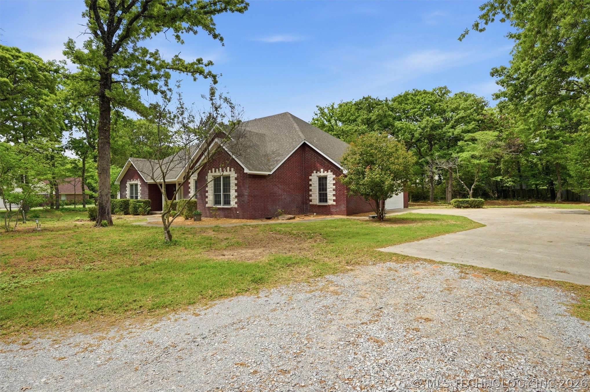 601 Thousand Oaks