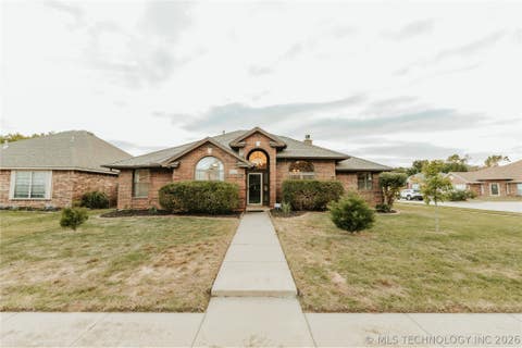 Photo of 3600 Maggie Circle, Norman, OK 73072 (MLS # 2616573)