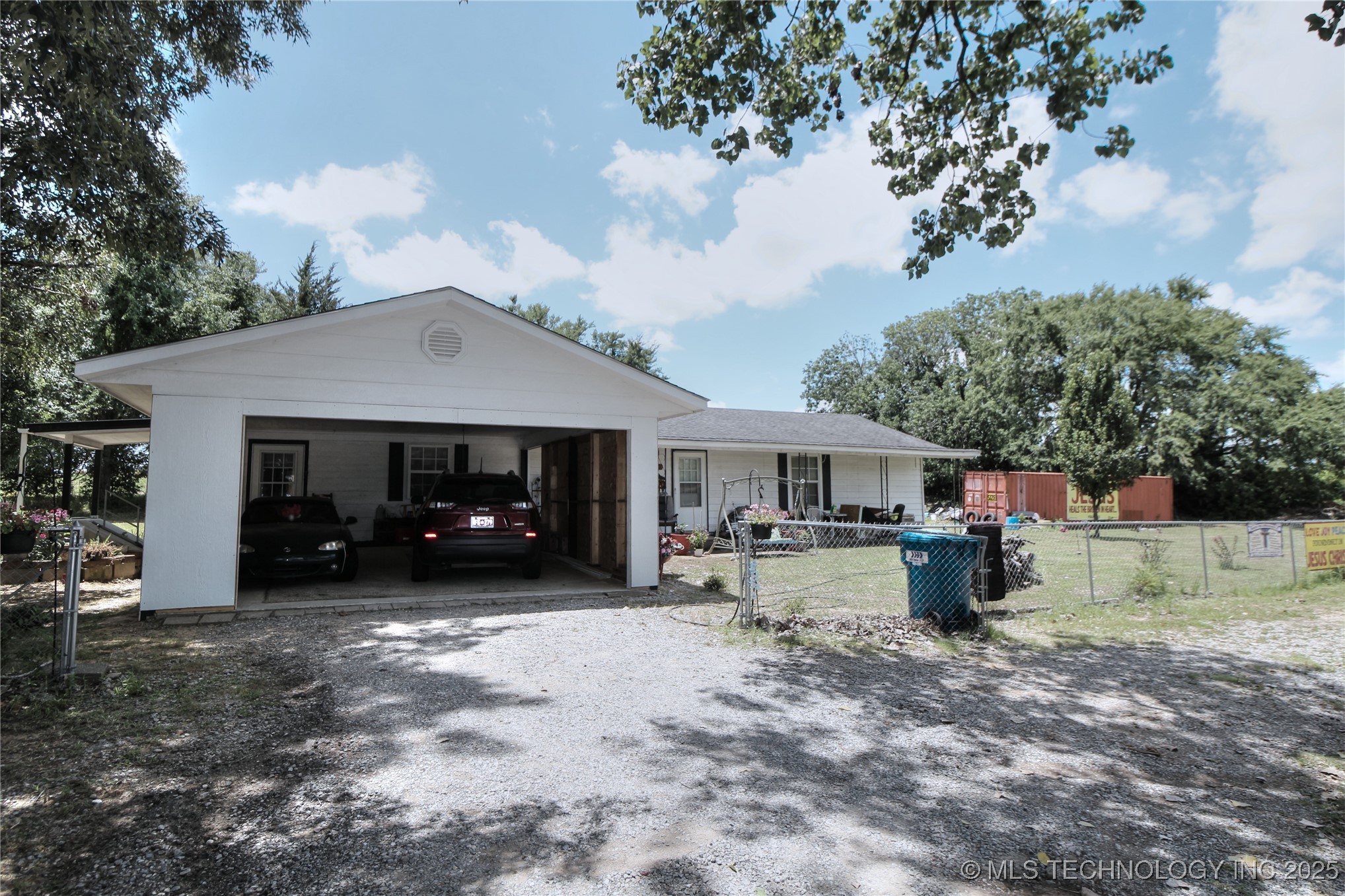 638 W Main Street
