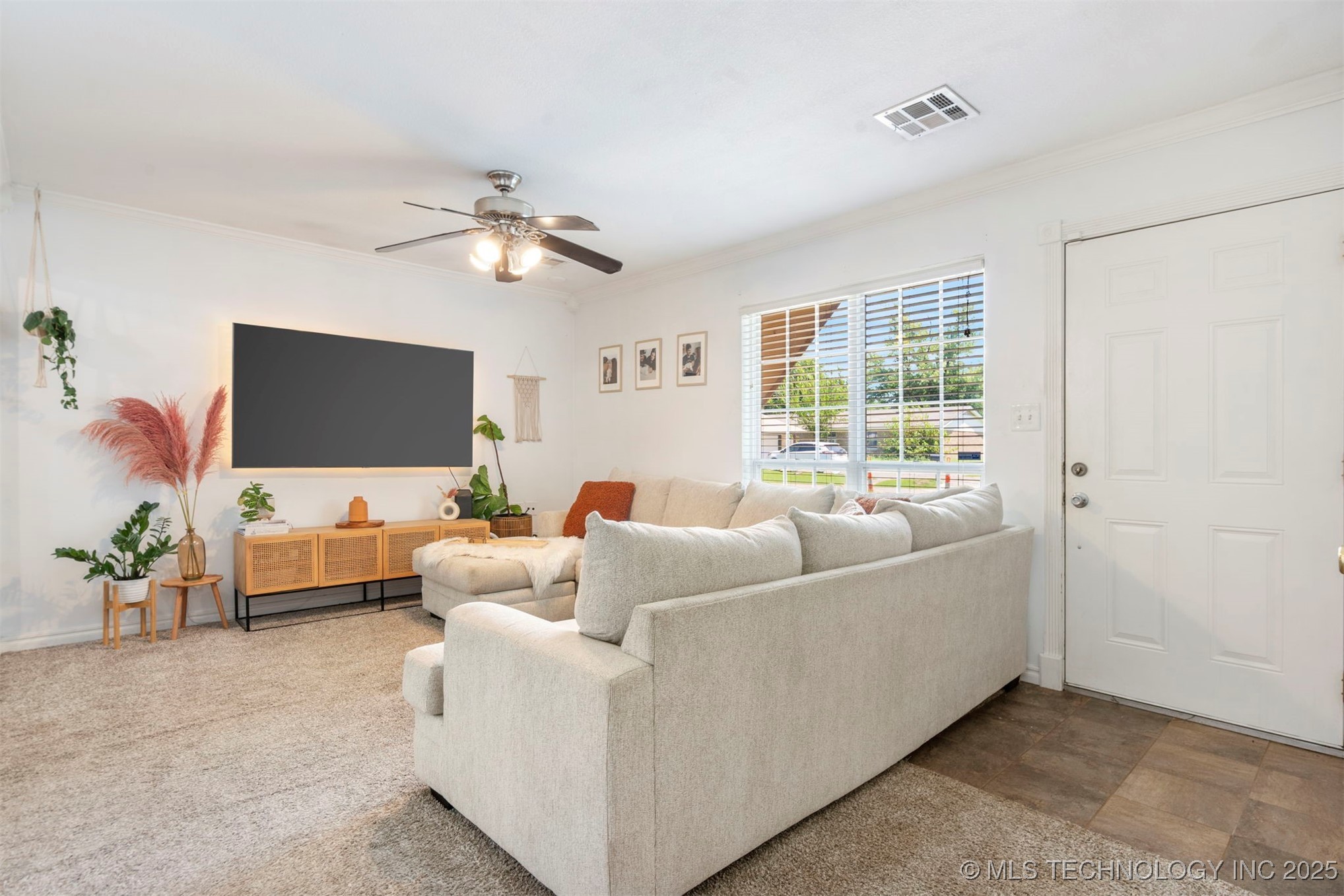 304 S Hickory Place