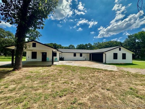 1668 Waters Road Kingston OK 73439