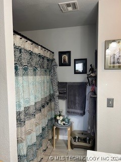 Photo 4 of 10 of 619 S Creek Street house