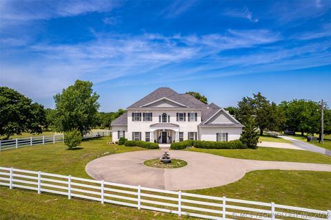 Photo of 600 Laury Lane, Sapulpa, OK 74066 (MLS # 2616848)