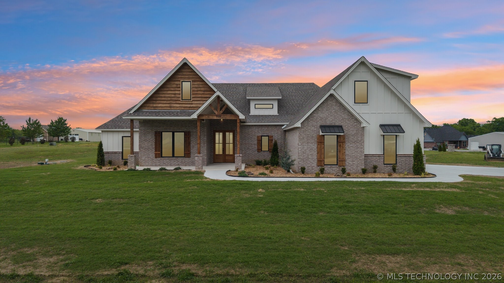 Photo 1 of 71 — 956 Blue Bird Lane, Pryor, OK 74361