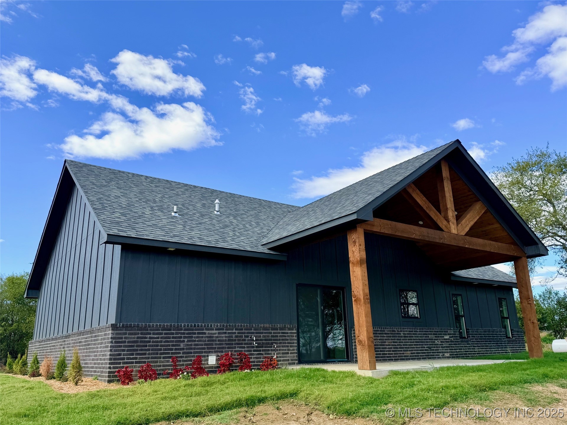 16902 Hackberry Lane