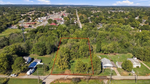 1029 E 12TH ST, OKMULGEE, OK 74447 - Image 7dc2a39ead108e3dcd1ed717d7804a0e/430628793