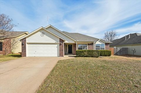 Photo of 11721 S 104th EastAvenue, Bixby, OK 74008 (MLS # 2604890)