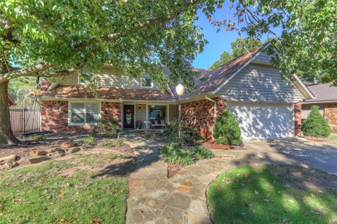 Photo of 1608 S Fir Avenue, Broken Arrow, OK 74012 (MLS # 2638554)