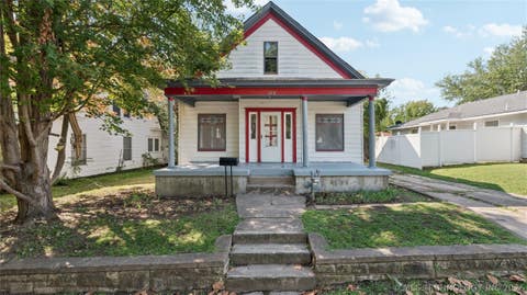 Photo of 208 E 12th Street, Pawhuska, OK 74056 (MLS # 2616937)