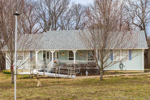 Photo of 16292 S 4210 Road, Claremore, OK 74017 (MLS # 2607617)