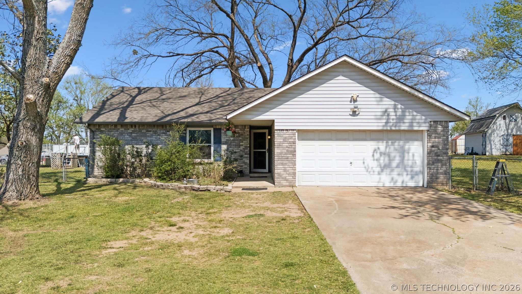 Photo 1 of 34 — 10277 E 2nd Street, Claremore, OK 74019