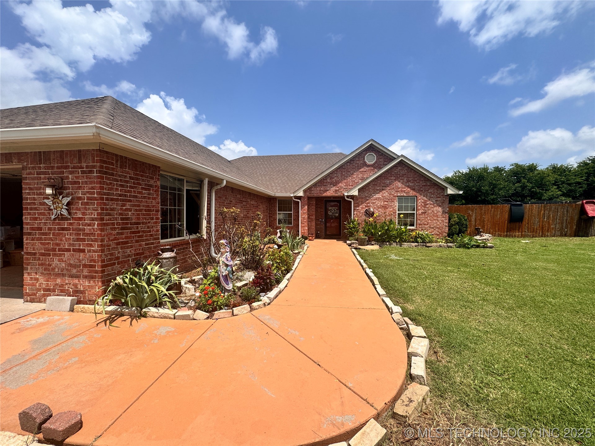 400 Scenic Circle