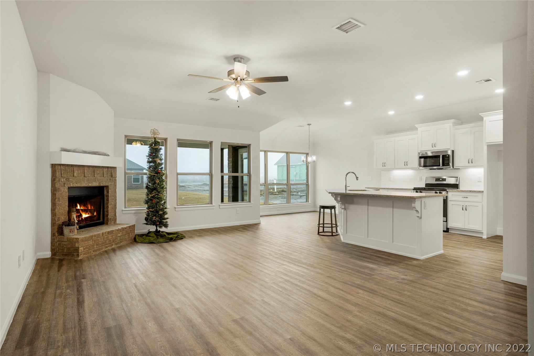 Photo 10 of 32 of 10714 S 279th Avenue house