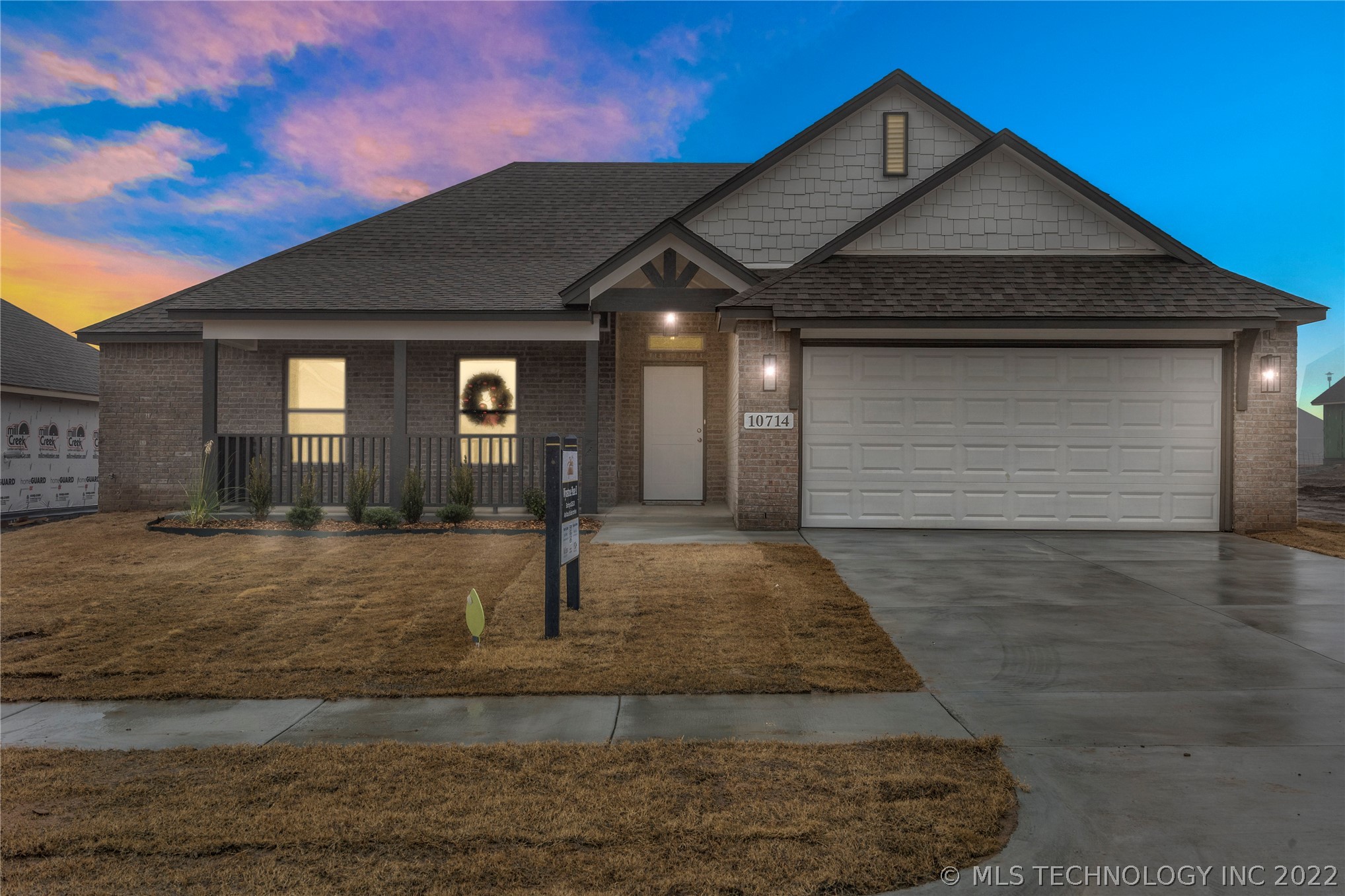 Photo 1 of 32 of 10714 S 279th Avenue house