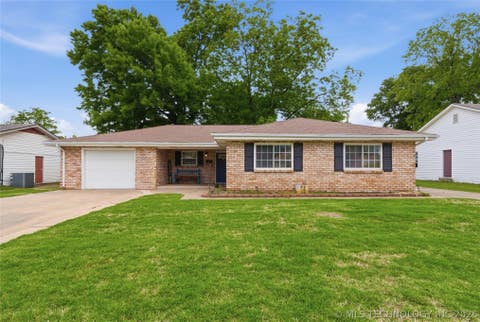 Photo of 1309 E 13th Street, Okmulgee, OK 74447 (MLS # 2616671)