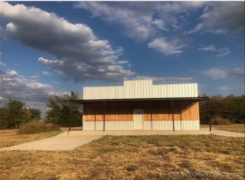 7468 S Highway 377 Kingston OK 73439