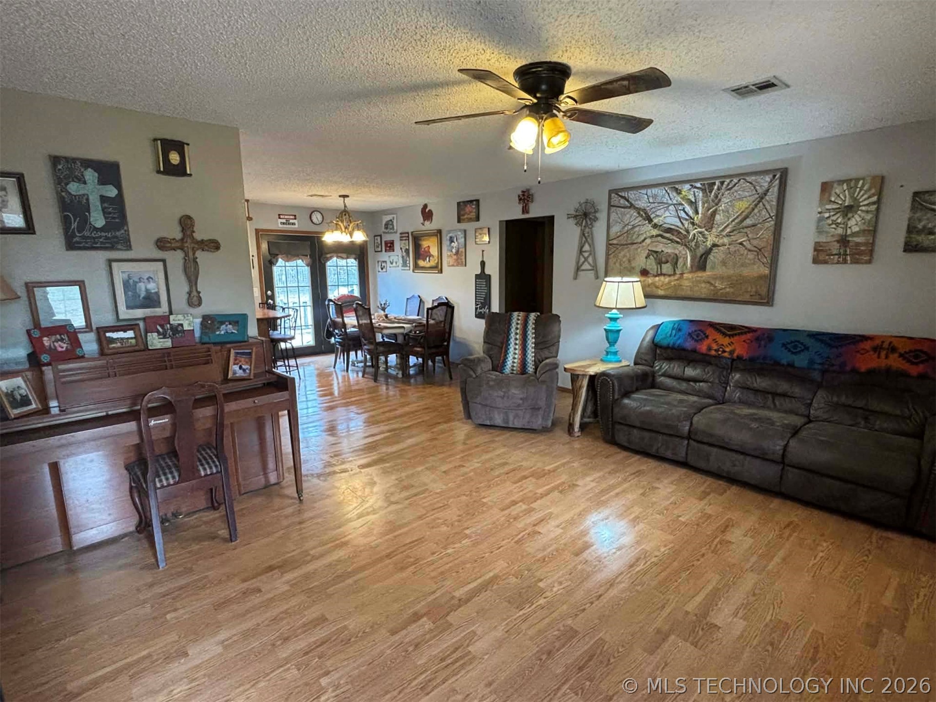 3876 S Blackberry Lane