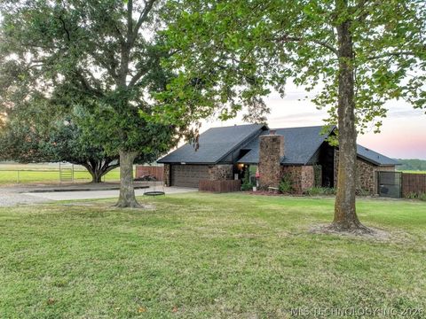 Photo of 108106 N 3750, Okemah, OK 74859 (MLS # 2612178)