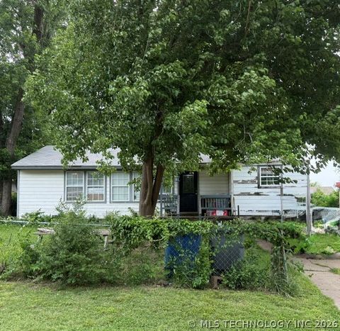 Photo of 1824 N Louisville Avenue, Tulsa, OK 74115 (MLS # 2616301)